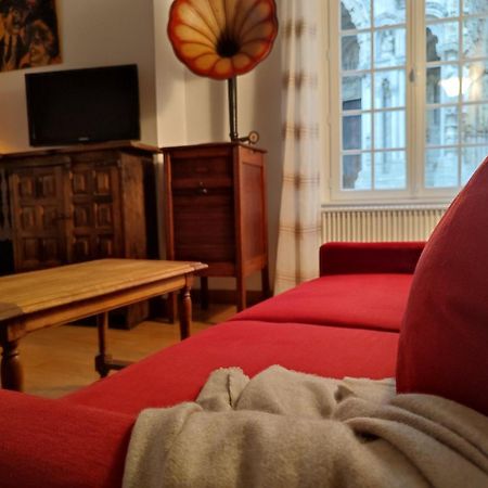 Le Gite De La Cathedrale Apartment Chartres Bagian luar foto