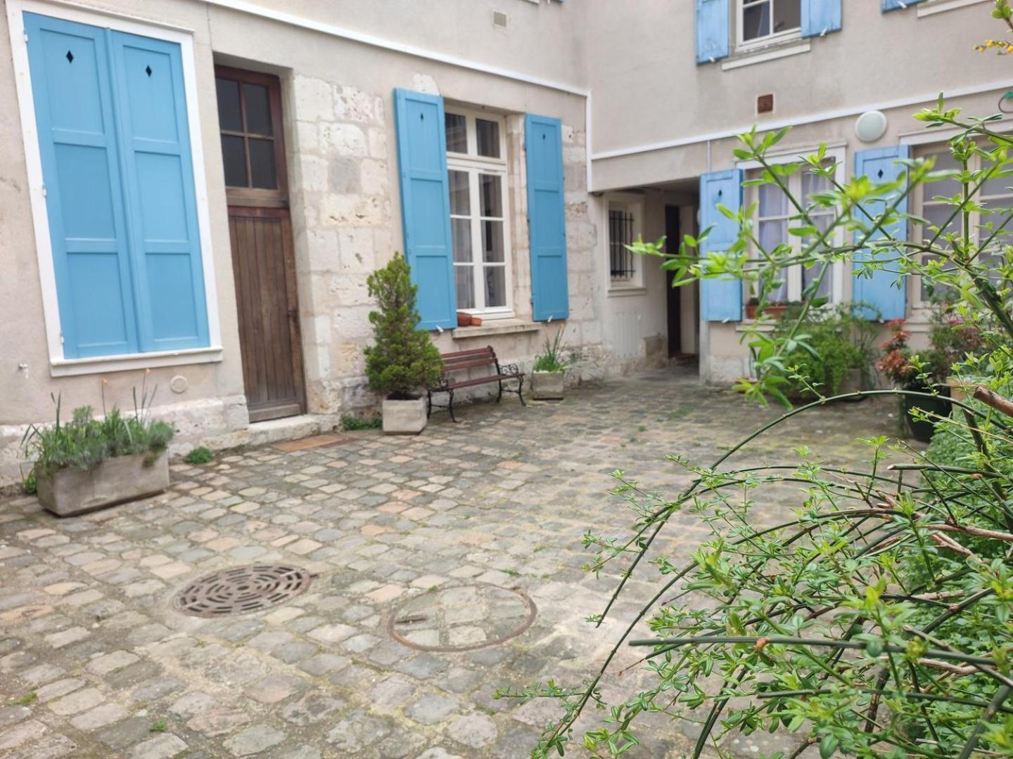 Le Gite De La Cathedrale Apartment Chartres Bagian luar foto