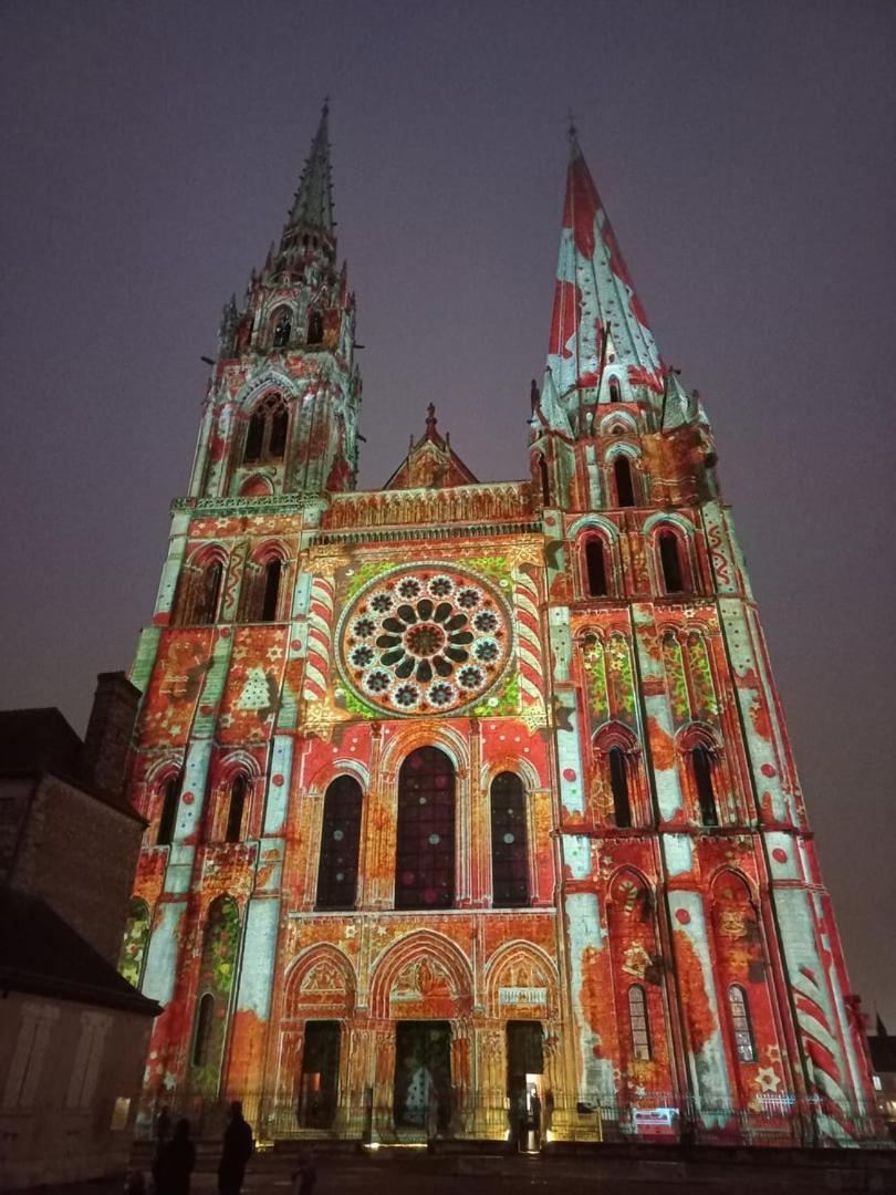 Le Gite De La Cathedrale Apartment Chartres Bagian luar foto